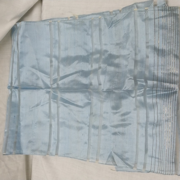 The Crawford of Chicago & Rolling Meadows 100% Silk Scarf. Made in France - Picture 5 of 8